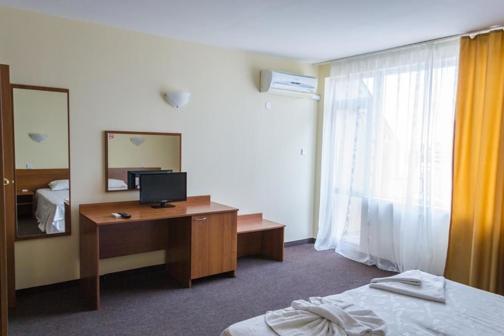 Отель Sandor Hotel Несебр