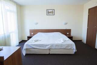 Отель Sandor Hotel Несебр Двухместный номер с 1 кроватью или 2 отдельными кроватями-15