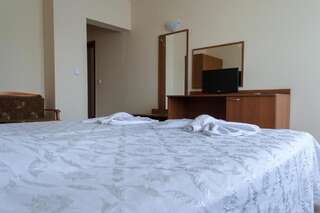 Отель Sandor Hotel Несебр Двухместный номер с 1 кроватью или 2 отдельными кроватями-35