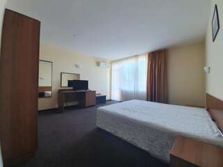 Отель Sandor Hotel Несебр Двухместный номер с 1 кроватью или 2 отдельными кроватями-5