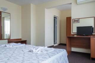 Отель Sandor Hotel Несебр Двухместный номер с 1 кроватью или 2 отдельными кроватями-59